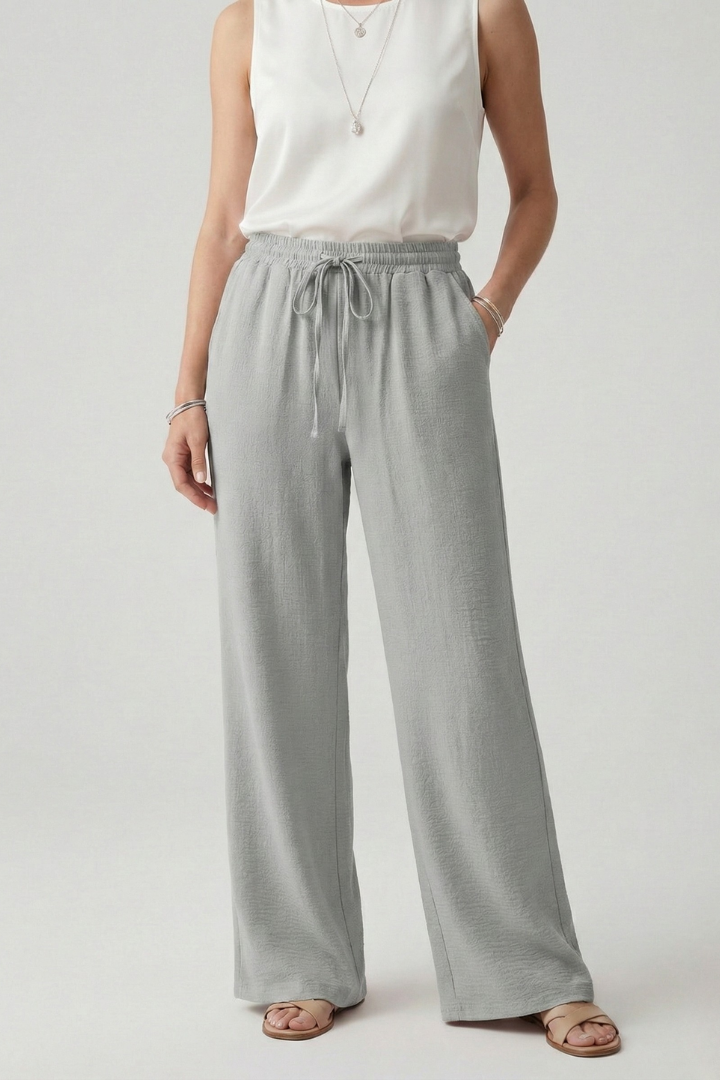 Relaxed Wide-Leg Drawstring Trousers
