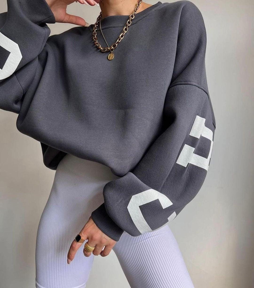 Oversized Varsity Letter Graphic Fleece Sweatshirt