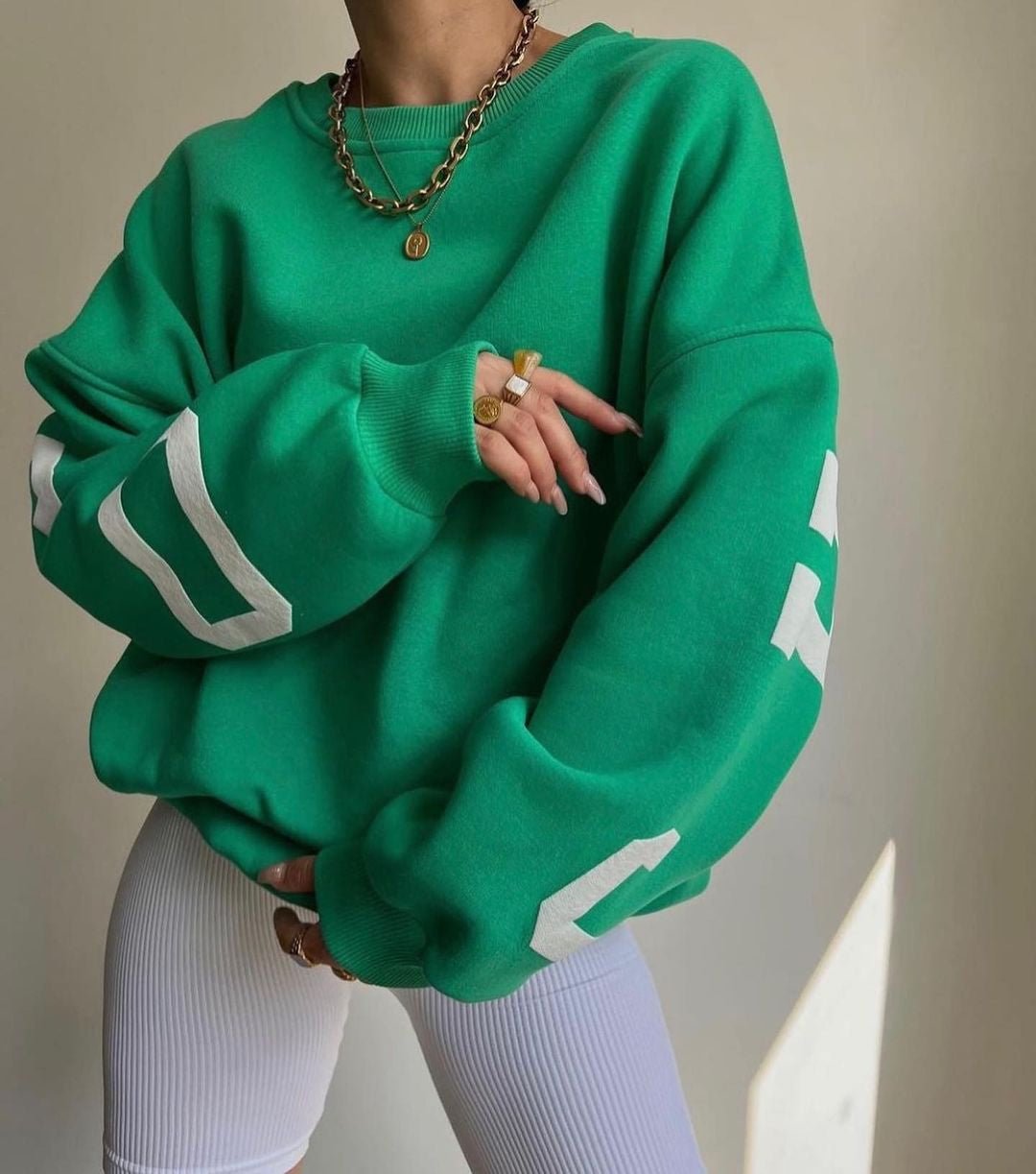 Oversized Varsity Letter Graphic Fleece Sweatshirt
