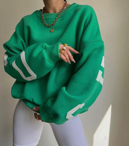 Oversized Varsity Letter Graphic Fleece Sweatshirt