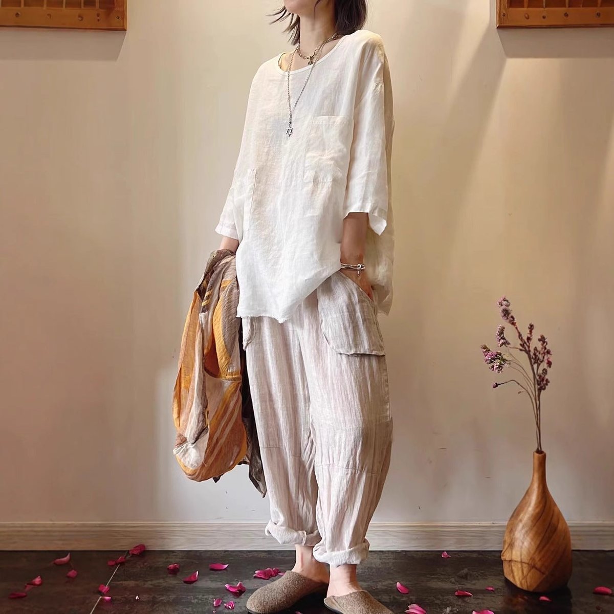 Casual Round-Neck Linen Smock Top with Front Pockets