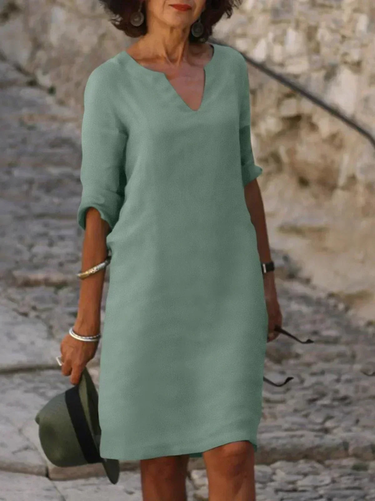 Minimalist Sleeveless Midi Dress